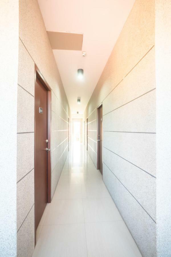 Oyo 197 Sunny Point Hotel Davao City Esterno foto