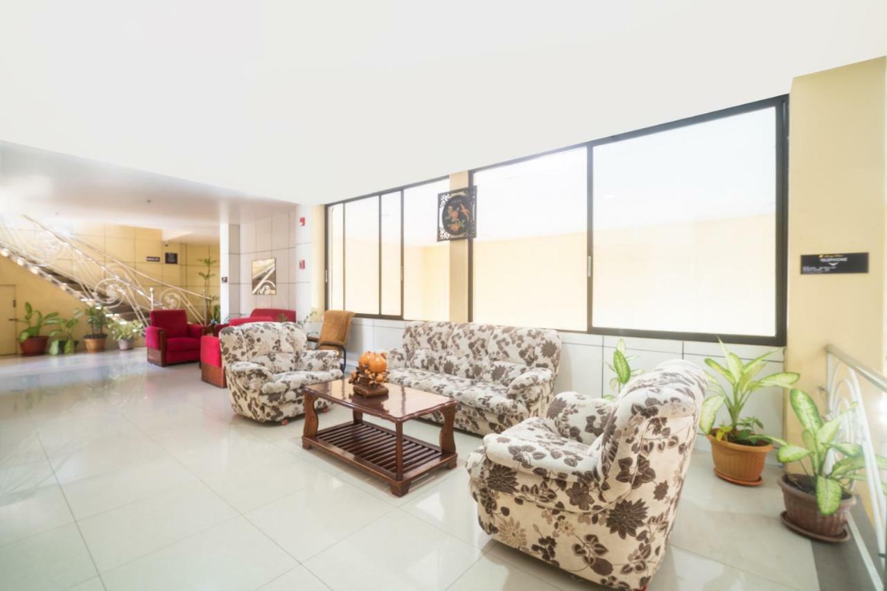 Oyo 197 Sunny Point Hotel Davao City Esterno foto