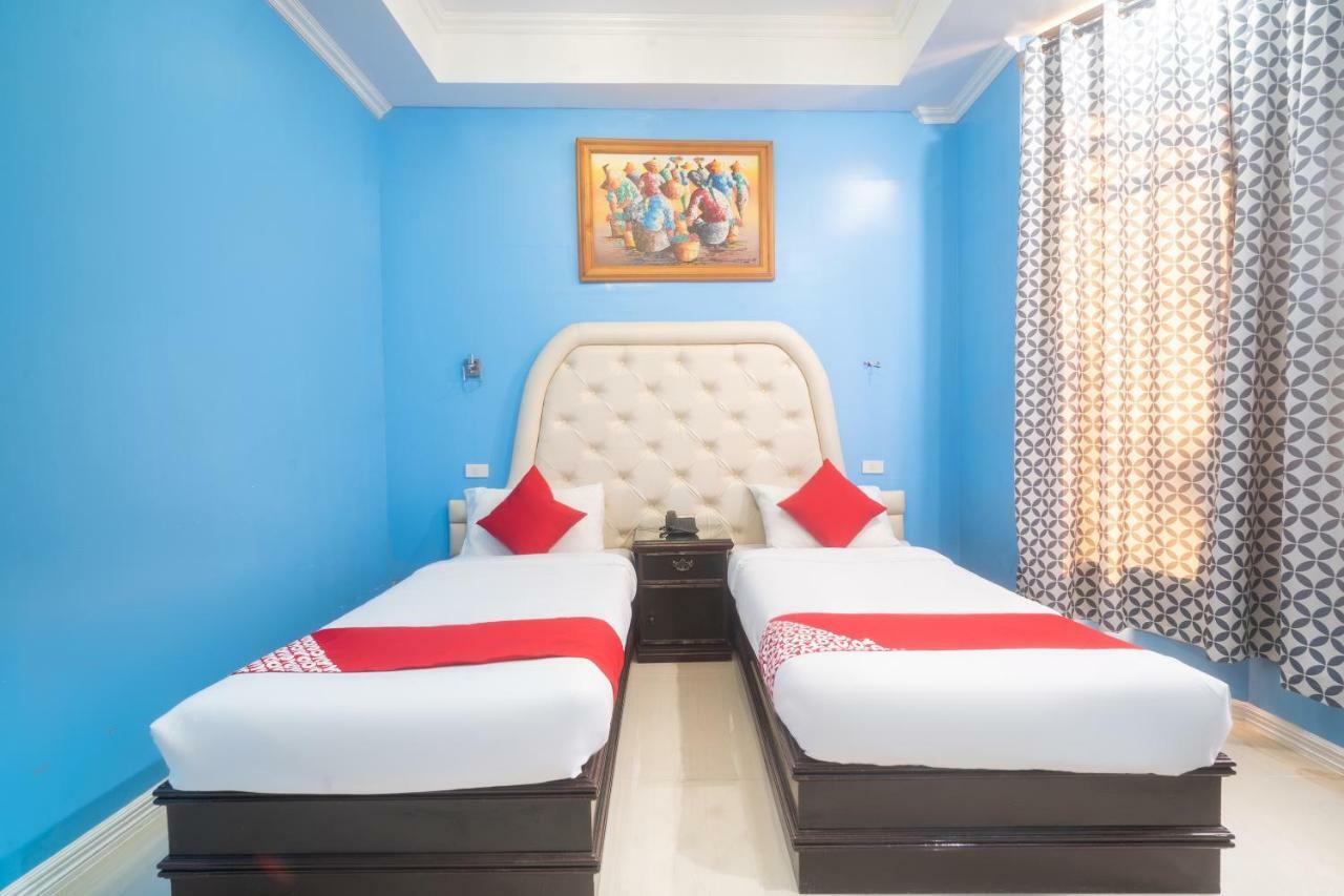 Oyo 197 Sunny Point Hotel Davao City Esterno foto