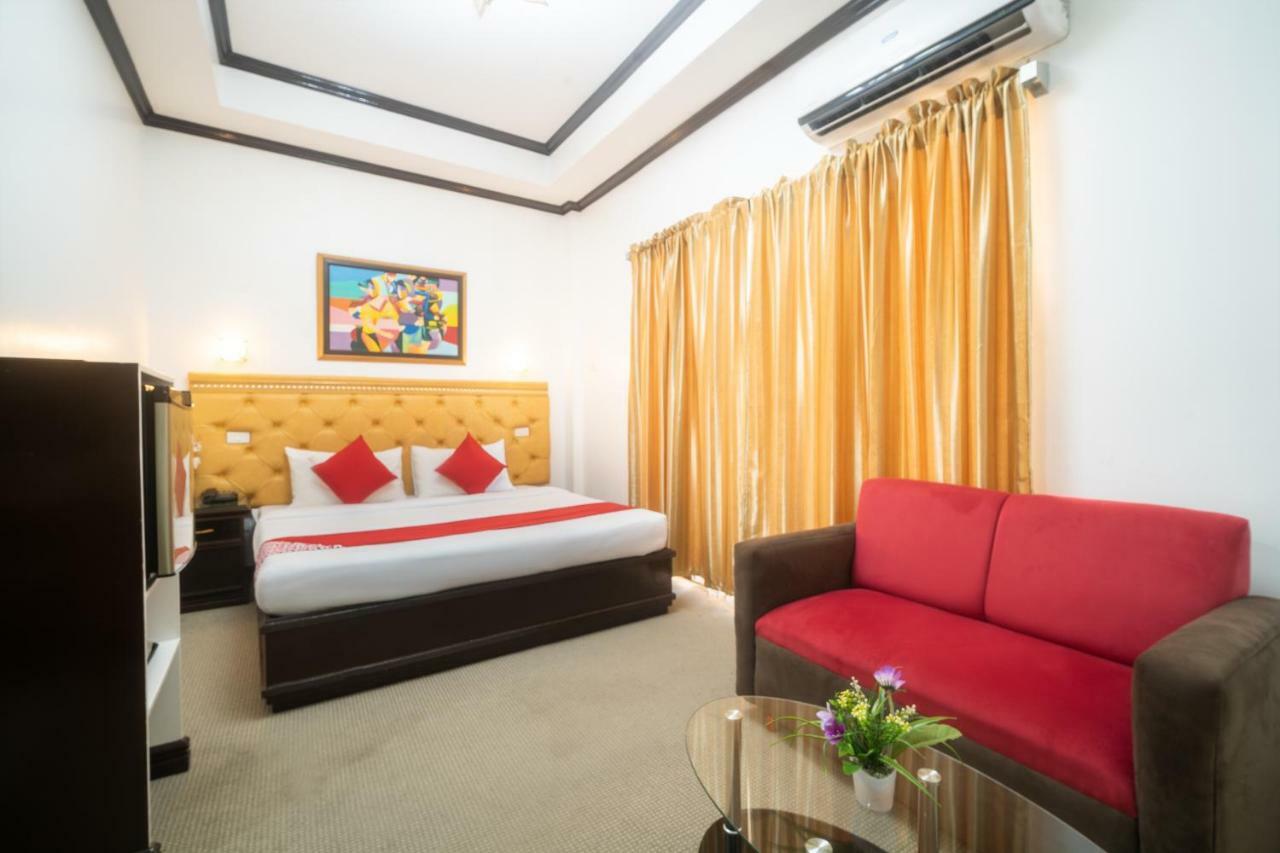Oyo 197 Sunny Point Hotel Davao City Esterno foto