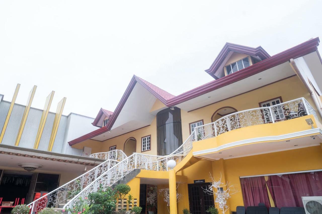 Oyo 197 Sunny Point Hotel Davao City Esterno foto