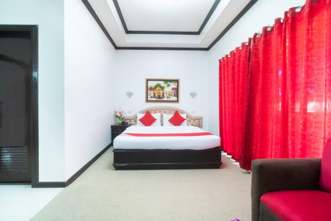 Oyo 197 Sunny Point Hotel Davao City Esterno foto